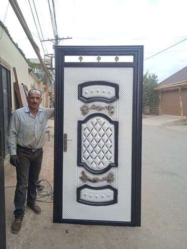 170 azn basdiyan demir seyf qapılar peşakar usdalar tərəfindən yığılır lalafo.az -da 170 azn basdiyan demir seyf qapılar peşakar usdalar tərəfindən yığılır