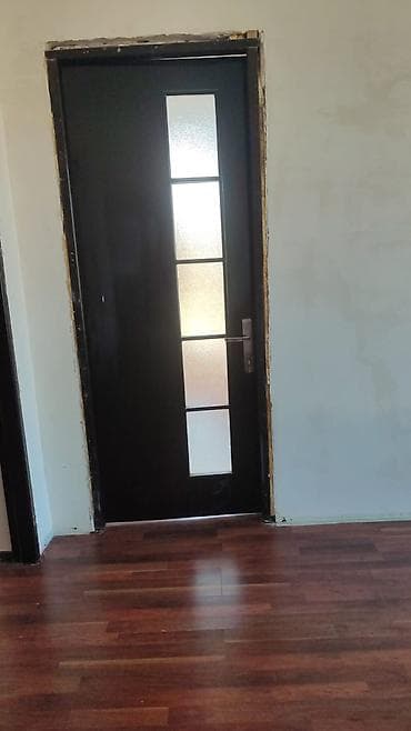 Qara rəngli otaq qapısı Təmiz ağac 220x80 ölçüsü ünvan Pirşağı 1