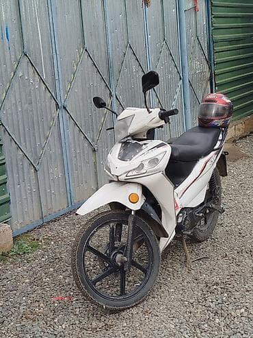 drift scooter qiymeti: Ağ rəngli şəhər skuter/moped Xüsusiyyətlər: - Praktik şəhər daxili — 1