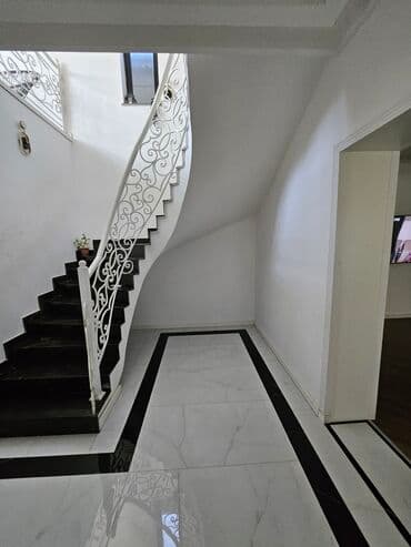 berde ev: 200 kv. m, 3 otaqlı, Kombi, Qaz, İşıq — 9