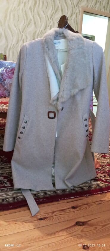 kəsilmiş əl şəkilləri: Salam ideal satıcısı 100manata almışam dar olduğu üçün satıram 80 — 3