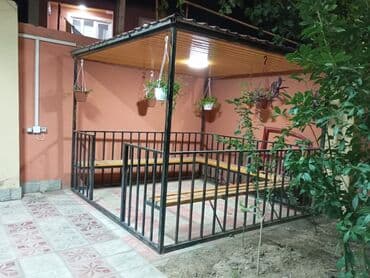 mebel alanlar: Dəmir konstruksiyalı və taxta örtüklü rahat besetka təqdim olunur. Bu — 1