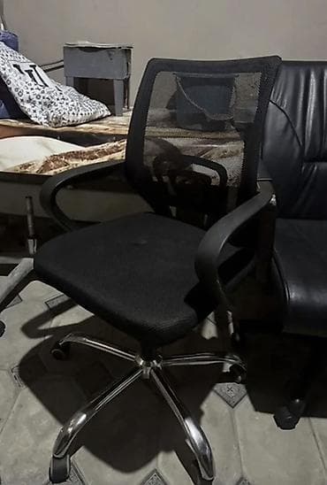 kresli: Təkərli, Qolları tənzimlənmir, Parça — 2