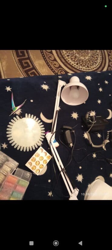 Manikür üçün peşəkar avadanlıq dəsti. Komplekt: - Masaüstü