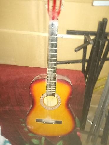 gitara tornado: Klassik akustik gitara - Korpus: ənənəvi klassik forma, günbatımı — 1