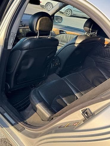 disk 18: Mercedes-Benz E-Class: 3.2 l | 2005 il Sedan — 9