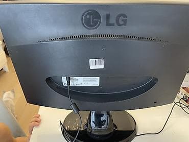 monster notebook: LG Flatron W1943SV monitor - Ekran ölçüsü: 18.5 düym (19” sinif) — 3