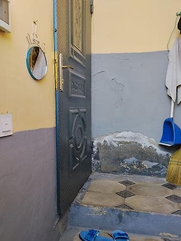 kənd əhmədli ev: Satılır: həyət evi. Xirdalanin merkezinde xudmani heyet evi. Kursulu — 3