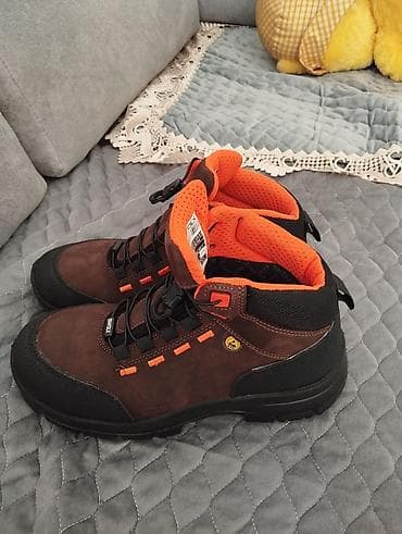 утепленные резиновые сапоги: 154 manatdi 70 manata satiram - Marka/logolar: SWX və S1P — 2