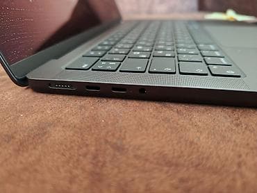 macbook air m: MacBook Pro 14" M4 / 16 GB / 512 GB SSD – Tamamilə Yeni Kimi! (Pil — 8