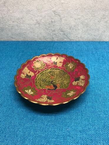 qizil onluq qiymeti 2022: Antik Latun Nelbeki ve murebbe qabi qiymet 1 eded ucun . 3 eded var — 3