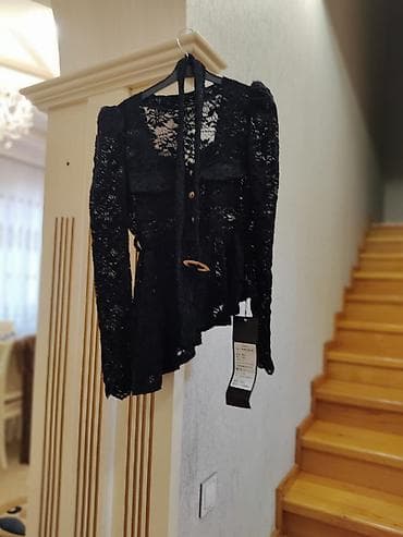 Qara krujeva bluz/üst geyim - Material: incə naxışlı krujeva (şəffaf