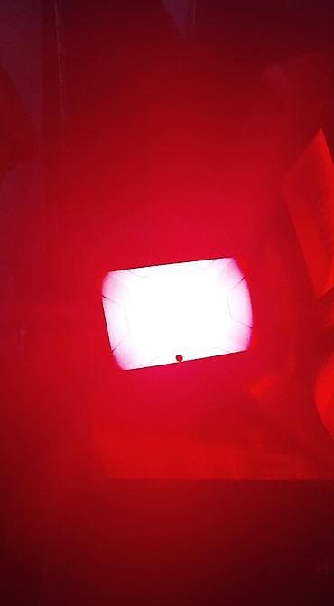 qara şekiler: LED proyektor/floodlight - Rəng: qırmızı işıq (şəkillərdə işlək halda — 4