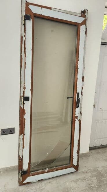 купить дверь межкомнатную: Şüşəli taxta qapı çərçivəsi - Material: masif taxta çərçivə, tünd — 1