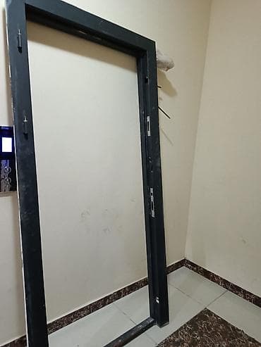 giris qapi: Menzil Qapisdir satılır 250 manat — 3