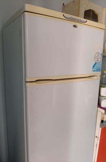 İşlənmiş 2 qapılı Electrolux Soyuducu Satılır, rəng - Ağ, Dolab içi