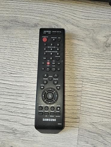 Магнитофоны: Salam tam işlək vəziyyətdədir.Puıtuda var.Samsung VHS videomaqnitofon — 3