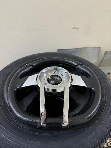 r13 disklər: Isotta rul (sükan) ideal veziyyetdedi hecbir problemi yoxdur — 3