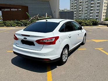 lincoln mkz: Ford Focus: 1.5 l | 2014 il 142517 km Sedan — 6