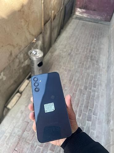 samsung a52 satilir: Samsung Galaxy A24 4G, 128 GB, rəng - Qara, İki sim kartlı — 2