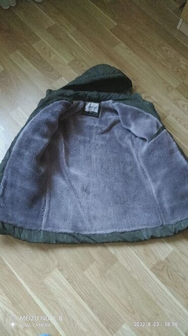 детские шерстяные шапки: Продаётся детская зимняя куртка для мальчика 8,10 лет. Производство — 3