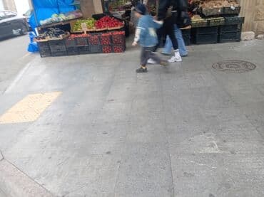 daş duz satışı: Meyvə-tərəvəz satışı – küçə köşkü Təzə və mövsümi məhsullar: - Nar - — 8