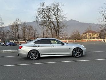 BMW 525: 2 l | 2013 il Sedan — 6