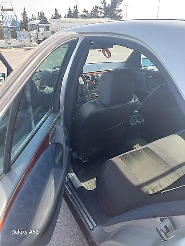 mercedes e320 yanacaq serfiyyati: Mercedes-Benz 240: 2.4 l | Sedan — 8