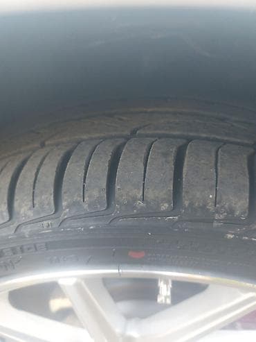Satılır: Yay mövsümü üçün avtomobil şini Ölçü: 215/40 ZR17 87W Tip — 7