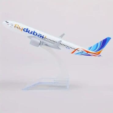 теннисный стол: Flydubai təyyarəsi maketi – dekorativ stolüstü model - Detallı — 2