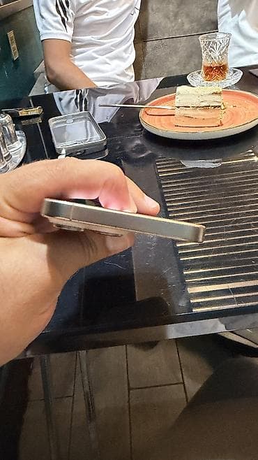 samsung galaxy note edge: IPhone 16 Pro Max, 256 GB, Desert Titanium — 2