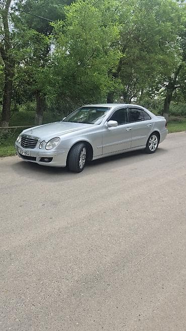 turba az vita: Mercedes-Benz E 220: 2.2 l | 2006 il Sedan — 3