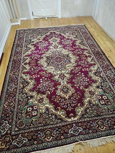 antik xalca: Təcili Xalça satılır. Çox az istifadə olunub yeni qalıb. Ölçüləri — 2