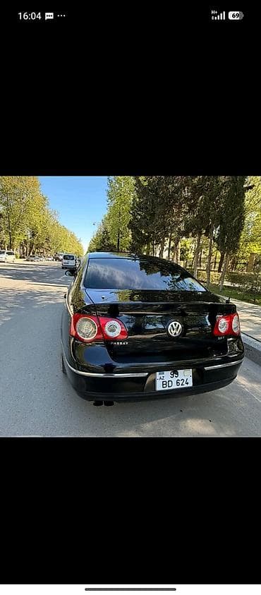 turbo az dörd göz dizel: Volkswagen Passat: 2 l | 2005 il Sedan — 1