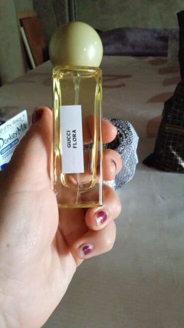 qadın ətir adları: Müxtəlif brendlərdən olan ətirlər təklif olunur. Kolleksiyaya Dior — 2