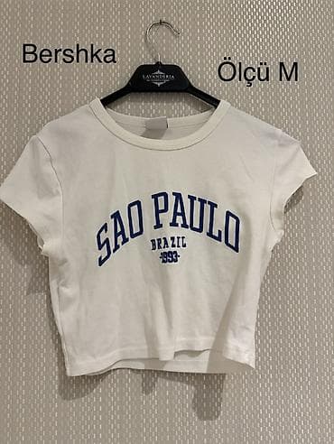 ucuz crop: ‼️KÖHNƏ GEYİM UCUZ QİYMƏTƏ SATILIR‼️ Bershka qısa top futbolka - — 1