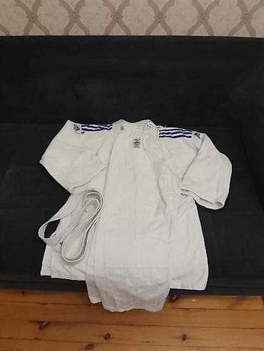 Şəxsi əşyalar: Adidas judo geyimi dəsti - Brend: Adidas - Rəng: ağ - Komplekt: üst — 1