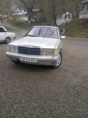 diffuser satisi: Mercedes-Benz 190 (W201): 2 l | 1990 il Sedan — 6