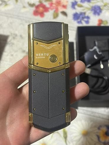nokia e90 communicator: Vertu rəng - Qızılı, Düyməli — 6