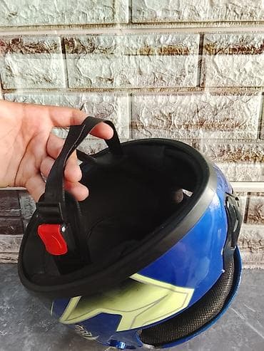 Moto geyim: Salam idyal kaskdi heç bir problemi yoxdur sadəcə şuşesi yoxdur — 2