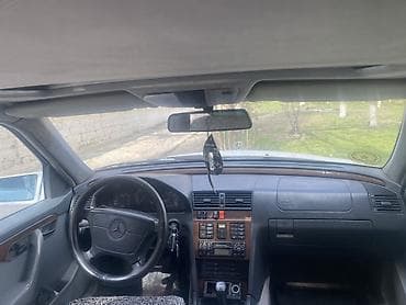 teker 14: Mercedes-Benz 220: 2.2 l | 1994 il — 6