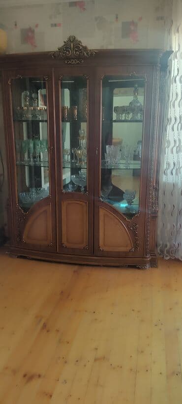 taxta şkaf: Açılan, 3 qapılı Düz dolab, Bufet — 1