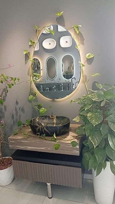 güzgü satılır: Güzgü — 1