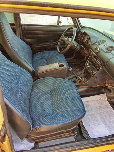 nol 6 qiymeti: VAZ 2106 sedan - Korpus: 4 qapılı sedan, sarı rəng, xrom yan — 5