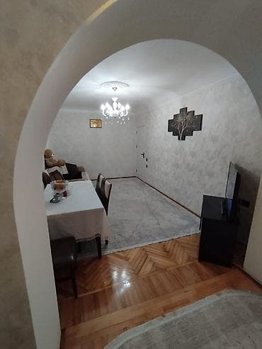 Bakı, 3 otaqlı, Köhnə tikili, 84 kv. m — 2