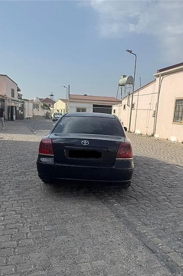plus toyota: Toyota Avensis: 2 l | 2005 il Sedan — 3