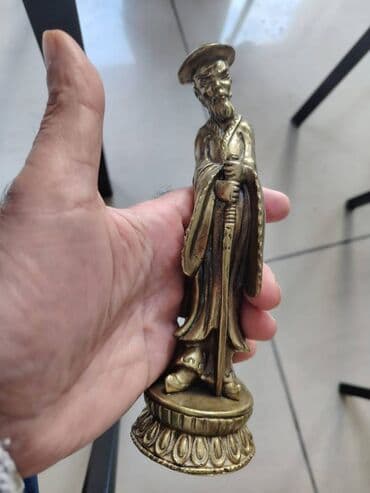 Heykəlciklər: Latun figur — 1