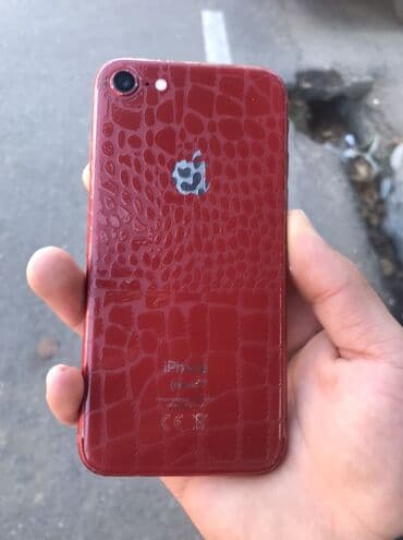 iphone 11 qırmızı: IPhone 8 — 1