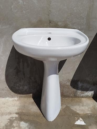 tulpan gul: Ayaqüstü (piyedestal) hamam/qulaq dəsti lavabosu - Material: yüksək — 1