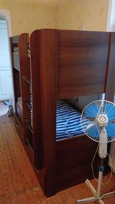 uşaq belekleri instagram: Uşaq yatağı 2 mərtəbəli. Yeni matrasla, üzərində əlavə yun döşəklə — 2